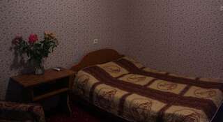 Гостевой дом Жыли-были Лазаревское Двухместный номер с 1 двуспальной кроватью и дополнительной кроватью-1
